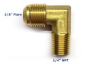 Conector en codo macho 90, fabricado en latón (dorado) de 1/4" NPT x 3/8" flare